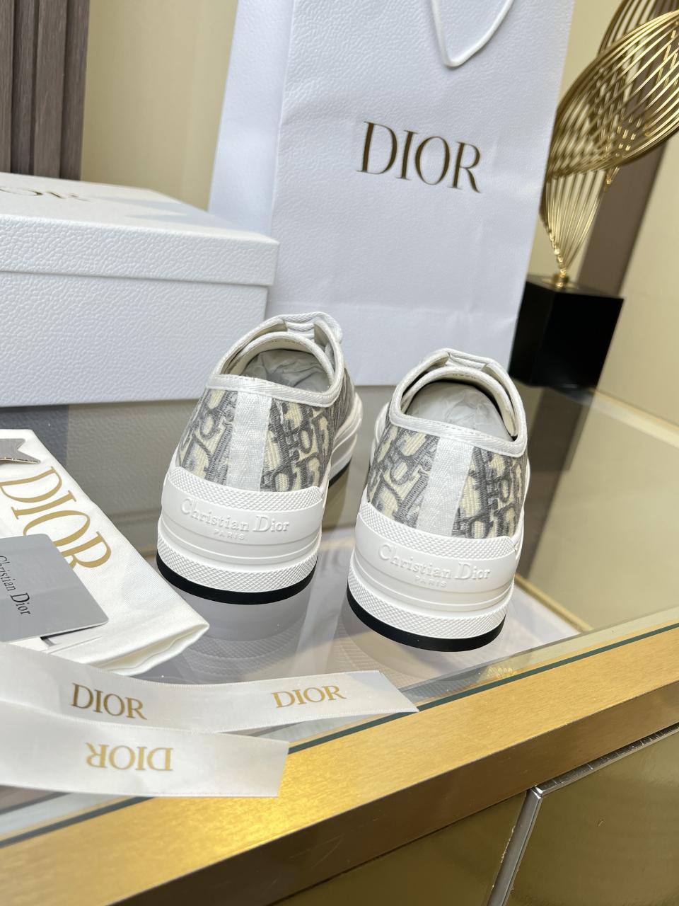 Кеды Christian Dior Walk'n'Dior Oblique Premium KCK211OBE_G43L серые фото 4 Кеды Christian Dior Walk'n'Dior Oblique Premium KCK211OBE_G43L серые - фото 4