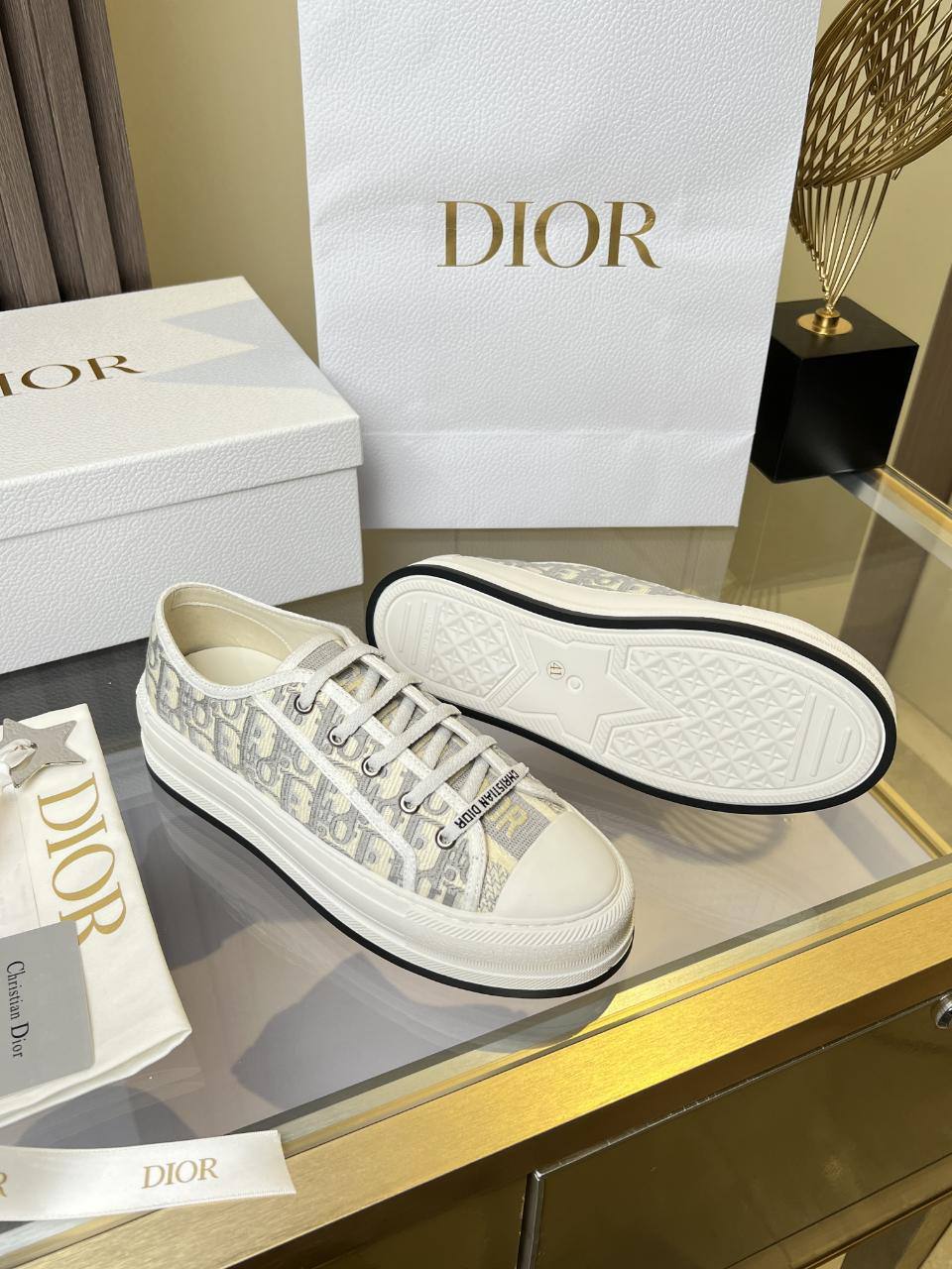 Кеды Christian Dior Walk'n'Dior Oblique Premium KCK211OBE_G43L серые фото 5 Кеды Christian Dior Walk'n'Dior Oblique Premium KCK211OBE_G43L серые - фото 5