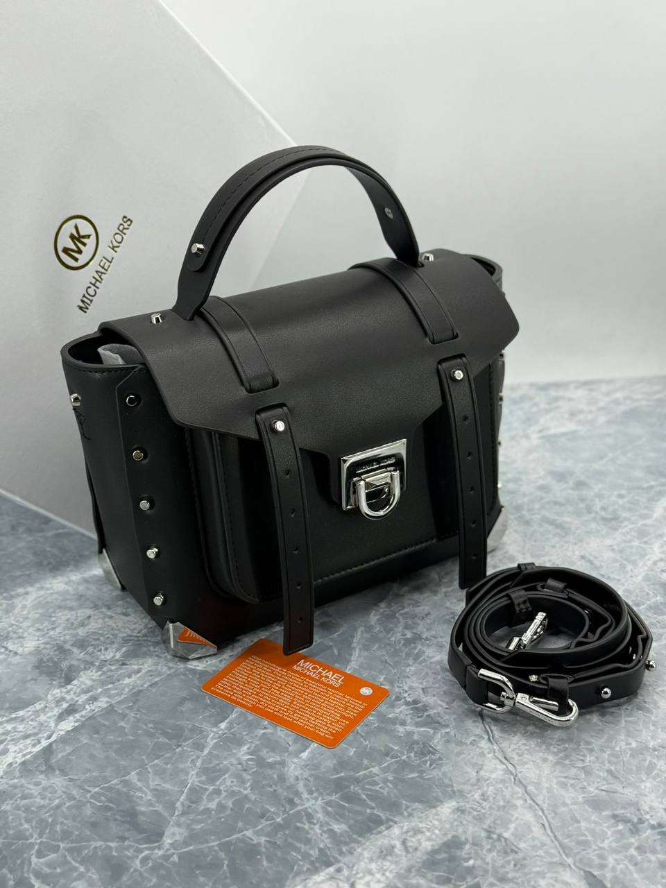 Женская кожаная сумка Michael Kors Manhattan A137951 Black фото 2 Женская кожаная сумка Michael Kors Manhattan A137951 Black - фото 2