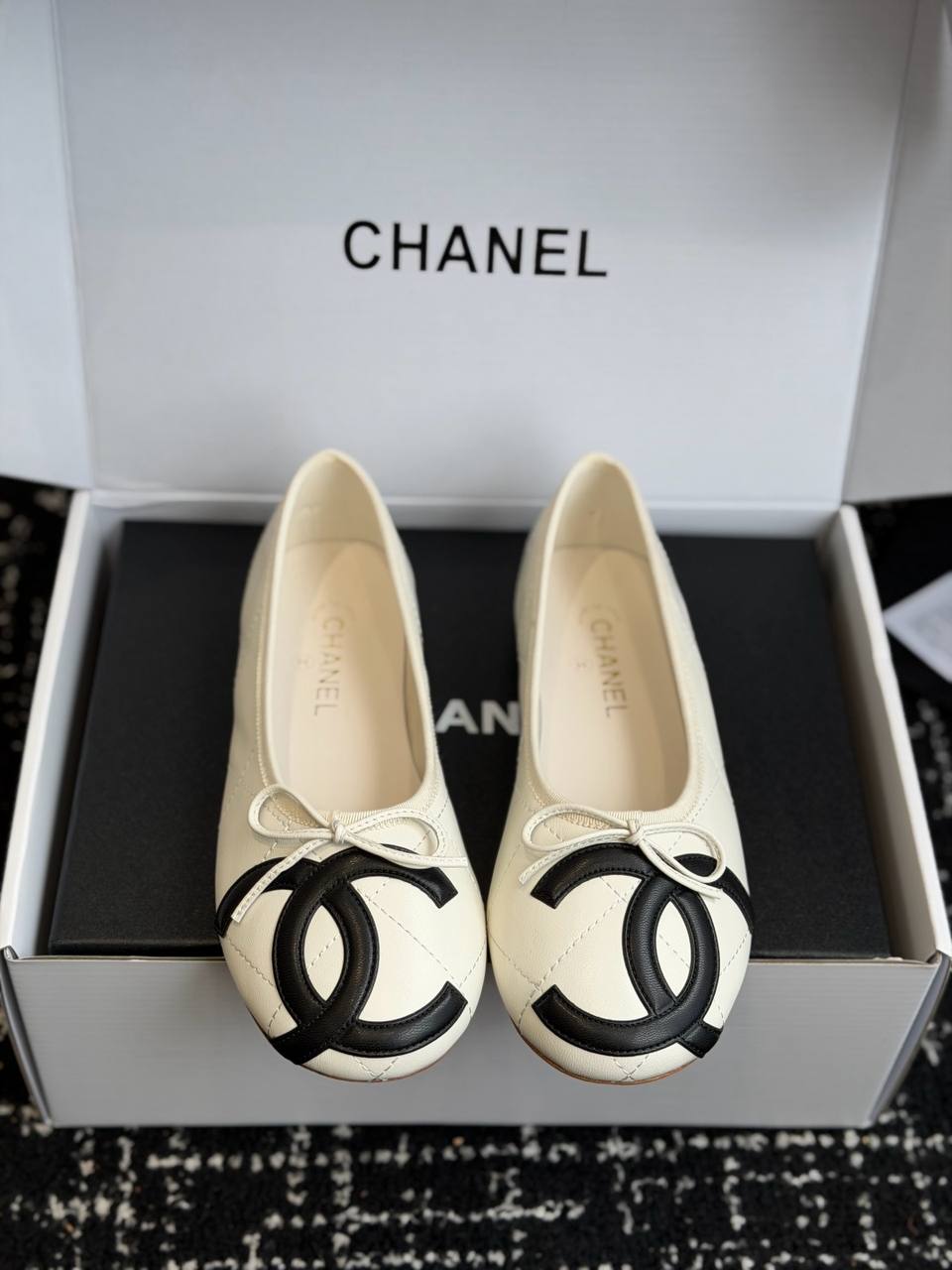 Балетки Chanel Ballet Flats G47163 Premium Leather White фото 4 Балетки Chanel Ballet Flats G47163 Premium Leather White - фото 4
