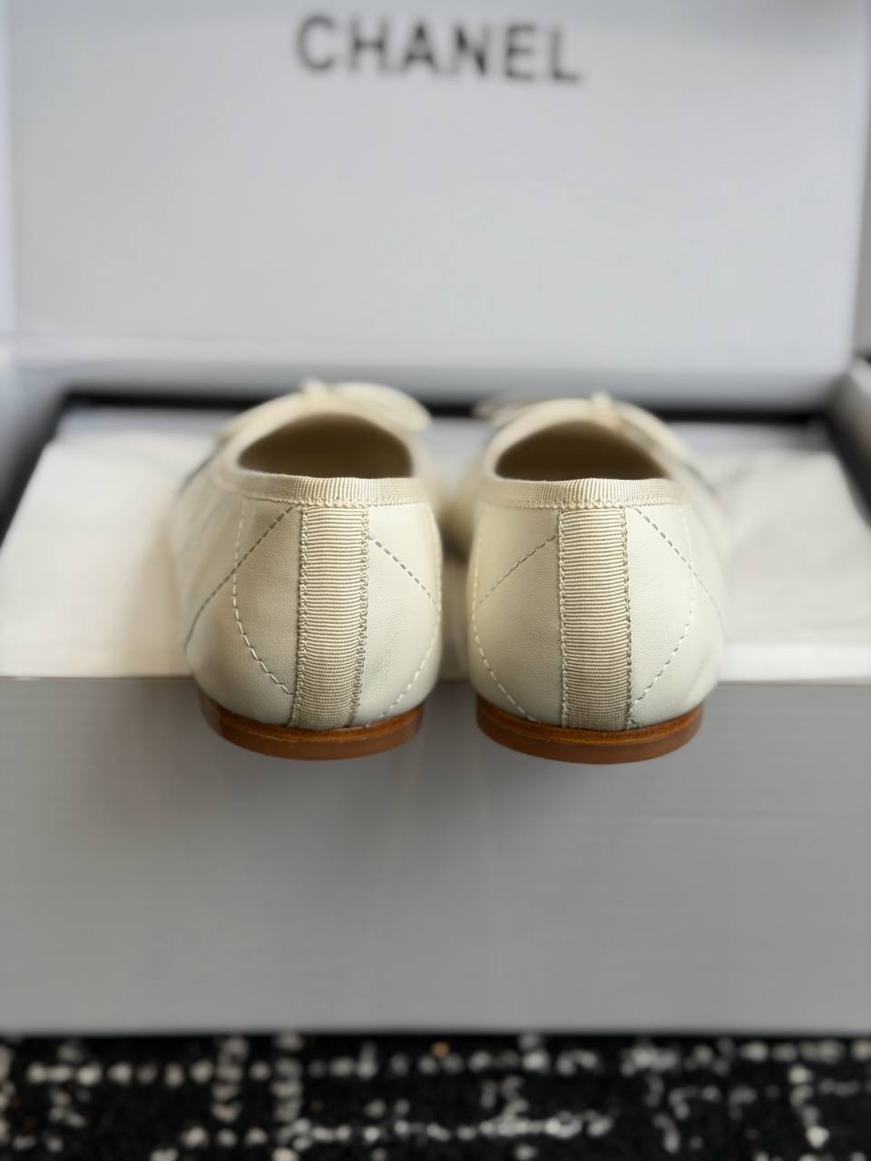 Балетки Chanel Ballet Flats G47163 Premium Leather White фото 2 Балетки Chanel Ballet Flats G47163 Premium Leather White - фото 2