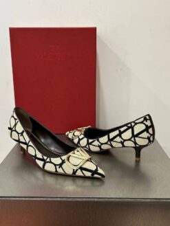 Туфли Valentino Garavani Toile Iconographe 50mm Premium Beige-Blk