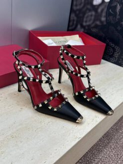 Босоножки Valentino Garavani Rockstud Kidskin Pumps 100mm Premium Black-Red