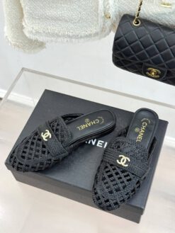 Мюли женские Chanel из рафии A138100 премиум черные