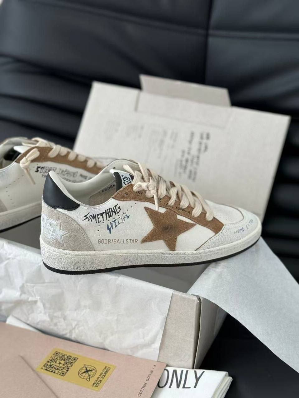 Кеды женские Golden Goose Premium A138404 белые фото 4 Кеды женские Golden Goose Premium A138404 белые - фото 4