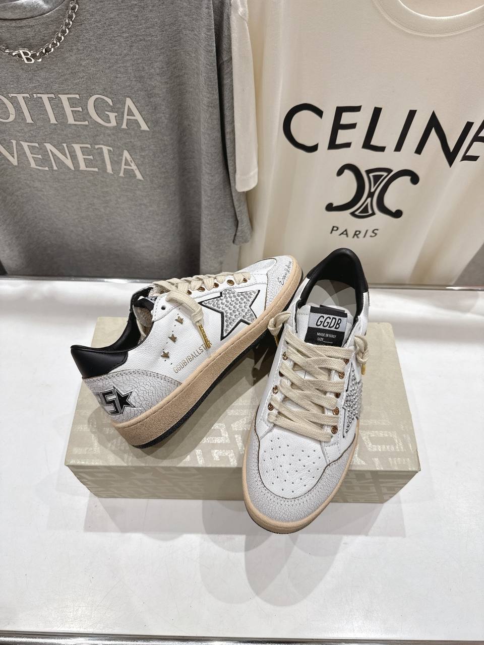 Кеды женские Golden Goose Premium A138441 белые фото 2 Кеды женские Golden Goose Premium A138441 белые - фото 2