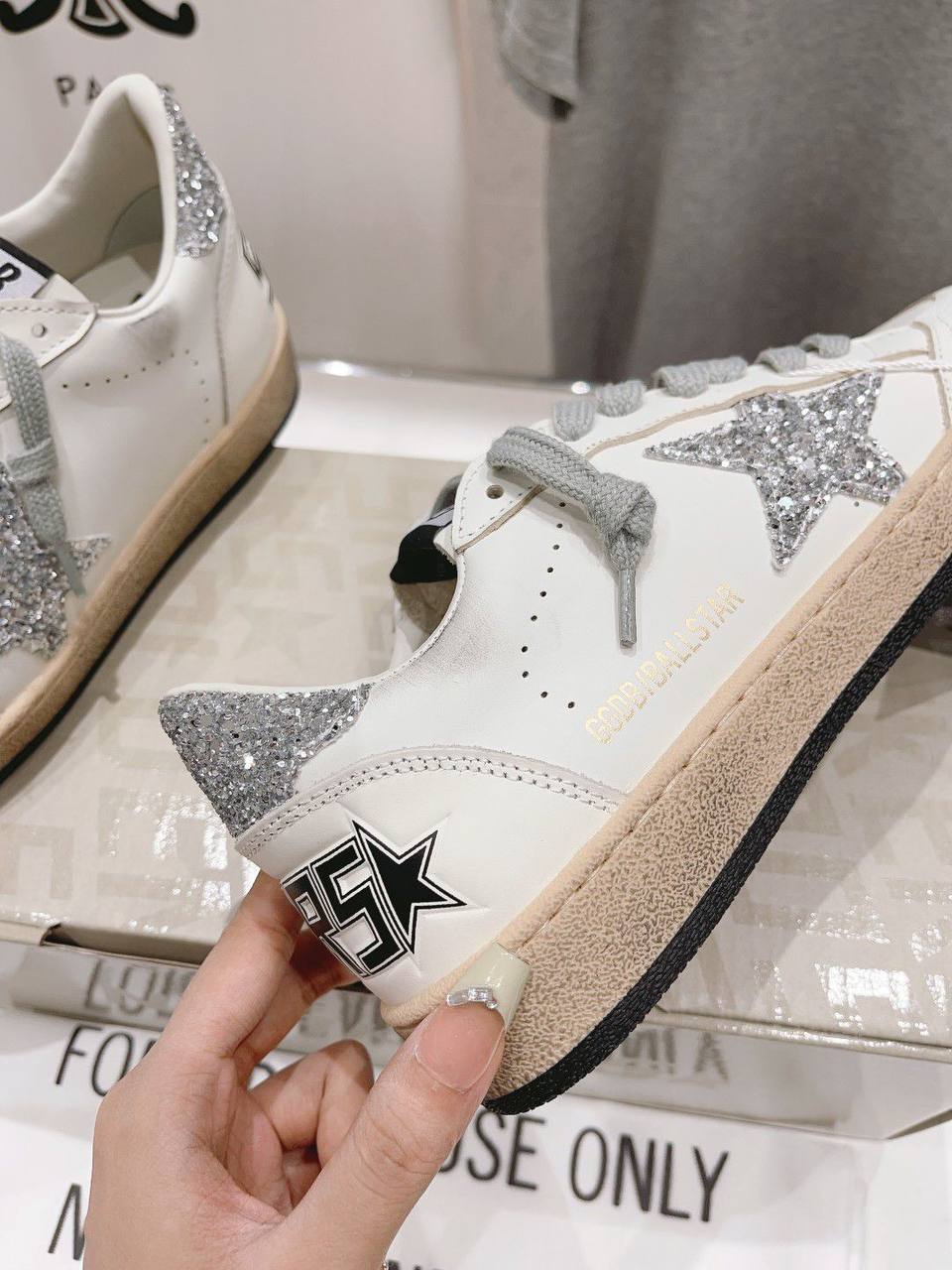Кеды женские Golden Goose Premium A138479 белые фото 3 Кеды женские Golden Goose Premium A138479 белые - фото 3