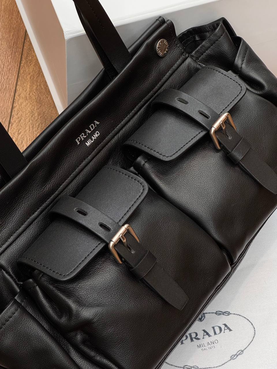 Сумка Prada Route Bag 30/20 см чёрная фото 4 Сумка Prada Route Bag 30/20 см чёрная - фото 4