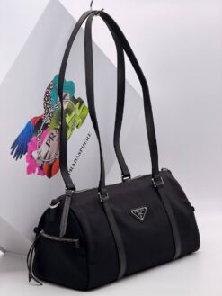 Сумка Prada Re-Edition 2005 Re-Nylon 32/16 sm Black
