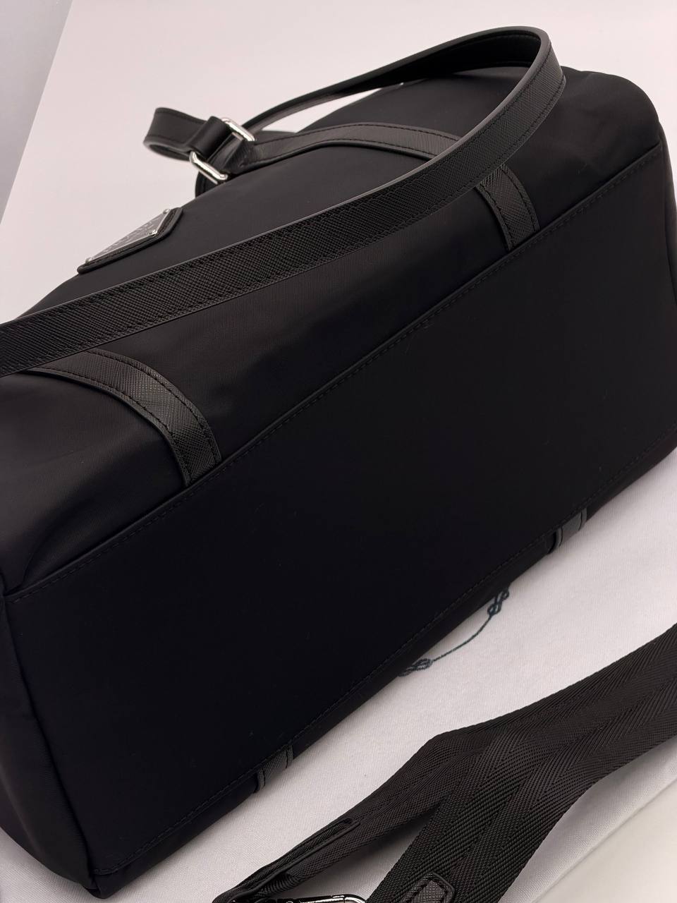 Сумка Prada Re-Edition 2005 Re-Nylon 32/16 sm Black фото 5 Сумка Prada Re-Edition 2005 Re-Nylon 32/16 sm Black - фото 5