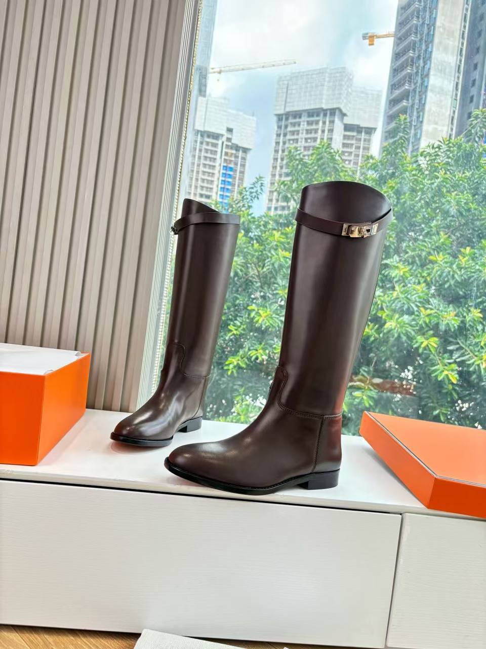 Сапоги осенние женские Hermes Jumping Boot H251353Z Premium Brown фото 2 Сапоги осенние женские Hermes Jumping Boot H251353Z Premium Brown - фото 2